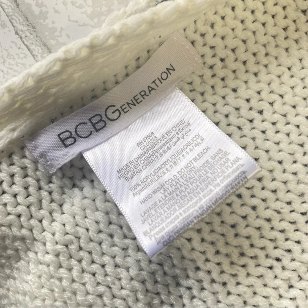 BCBGeneration Pom‎ Pom Scarf